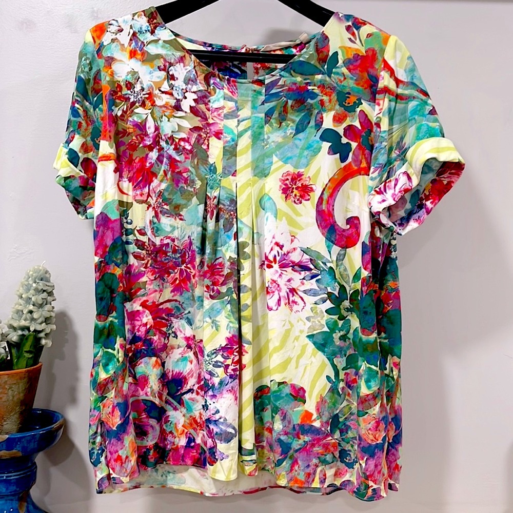 Soft Surroundings Santamar Multicolored Floral Short Sleeve Top, Size L